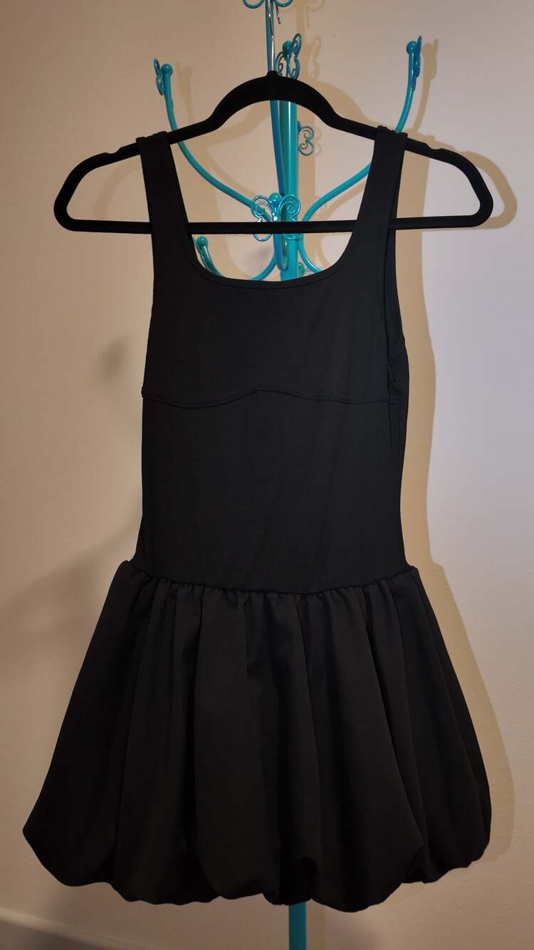 SHEIN Black Ribbed Sleeveless Bubble Hem Mini Dress – Size S / US 4